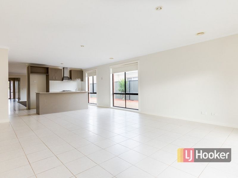 44 Hummingbird Boulevard, Tarneit VIC 3029