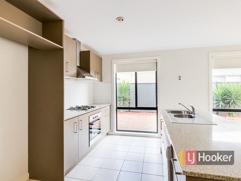 44 Hummingbird Boulevard, Tarneit VIC 3029