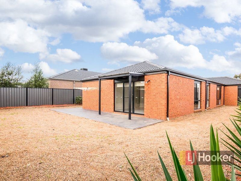 44 Hummingbird Boulevard, Tarneit VIC 3029