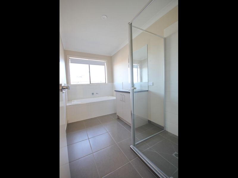 9 Betinick Road, Truganina VIC 3029