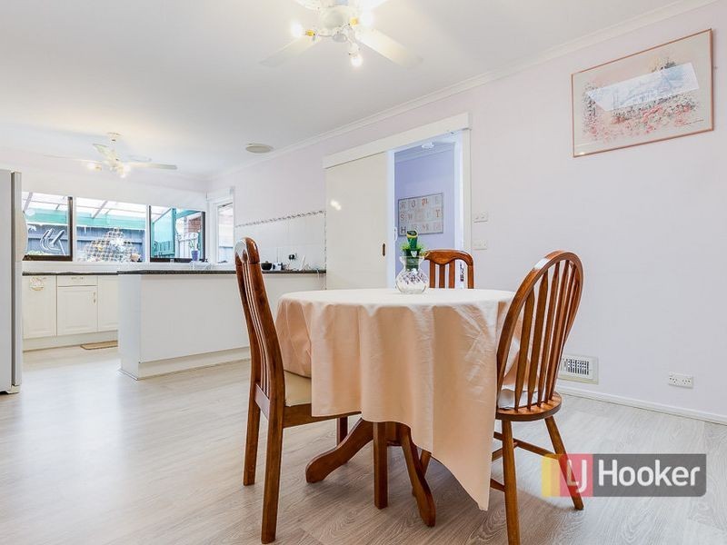 2/5 Enfield Avenue, Werribee VIC 3030