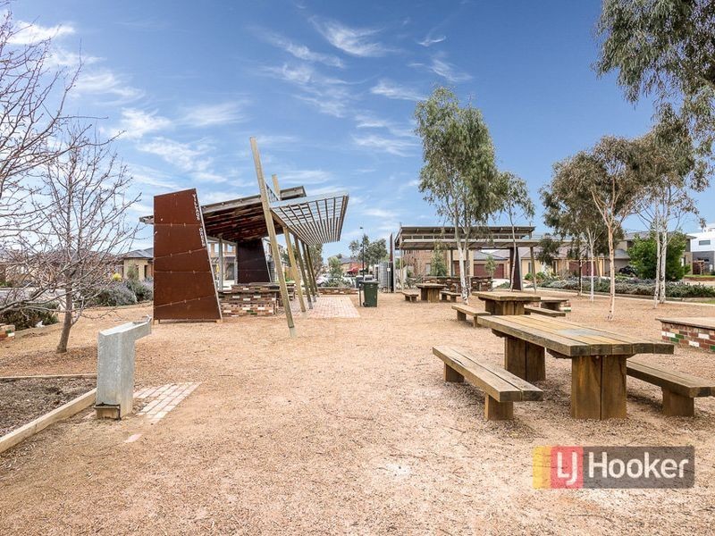 6 Peppers Avenue, Point Cook VIC 3030