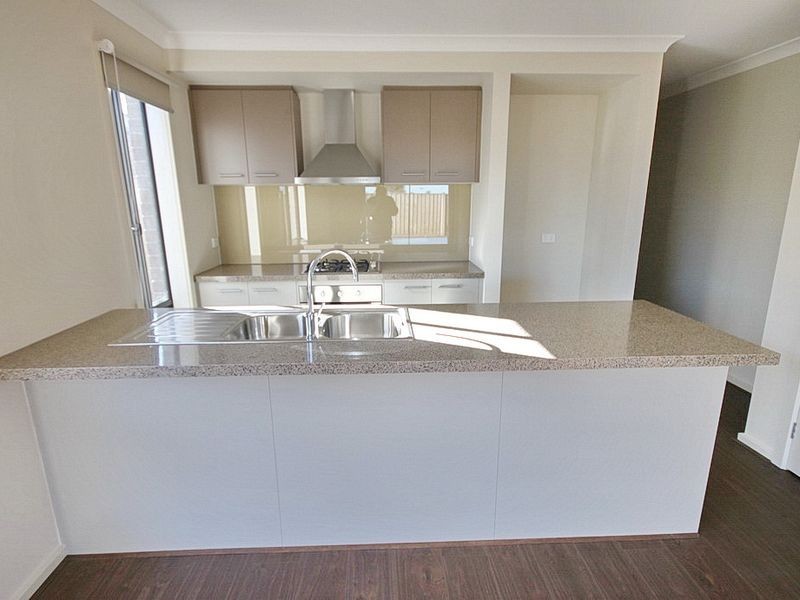 30 Yates Avenue, Truganina VIC 3029