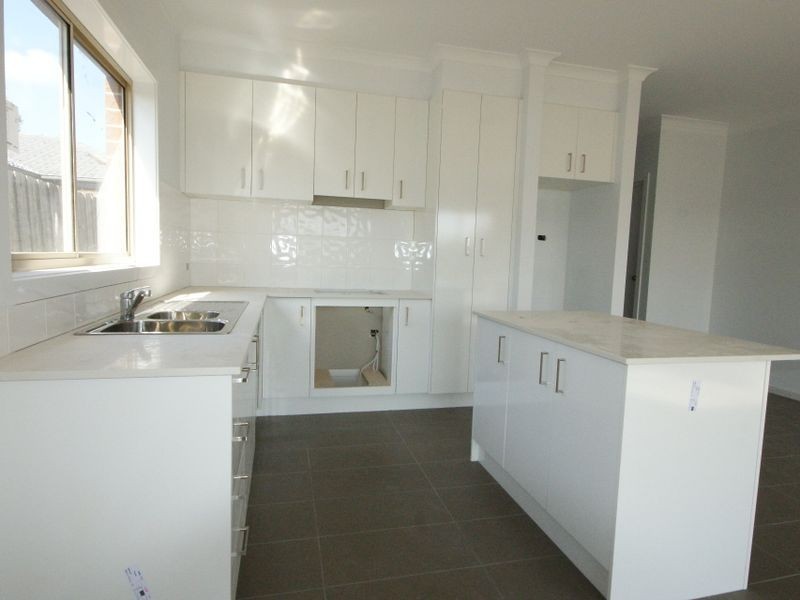 1/167 Riversdale Drive, Tarneit VIC 3029