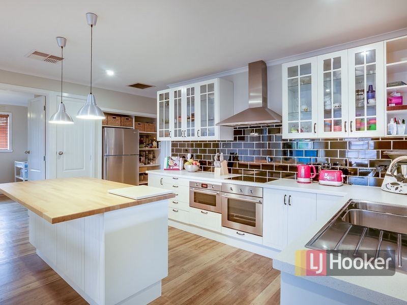 67 Mossfiel Drive, Hoppers Crossing VIC 3029