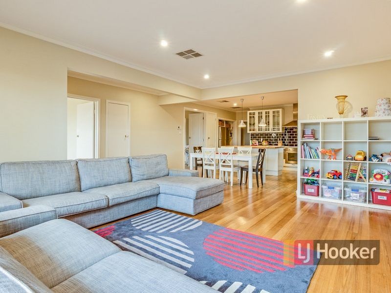 67 Mossfiel Drive, Hoppers Crossing VIC 3029