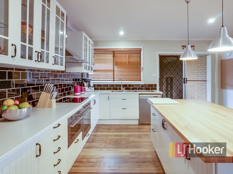 67 Mossfiel Drive, Hoppers Crossing VIC 3029