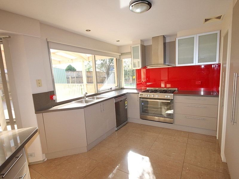 52 Barber Drive, Hoppers Crossing VIC 3029