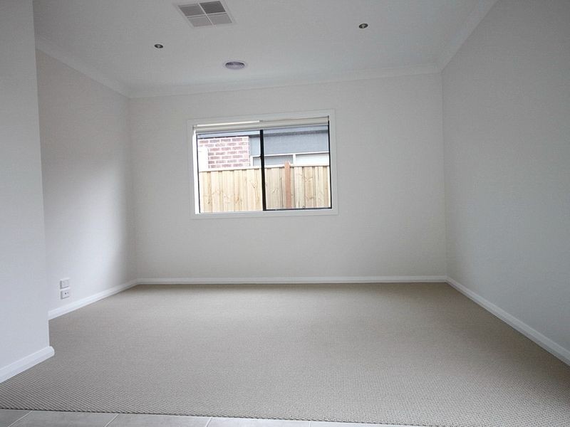 45 Sissinghurst Street, Truganina VIC 3029