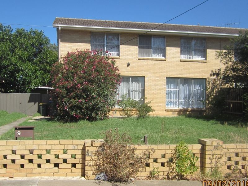 9 Golden Avenue, Werribee VIC 3030