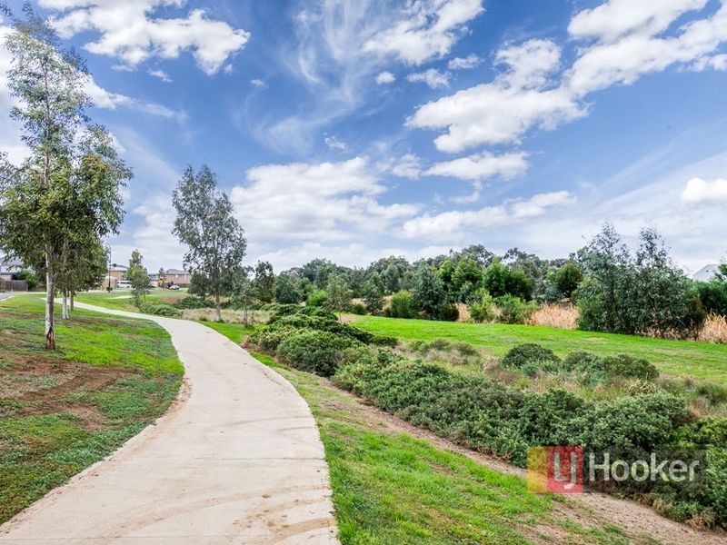 142 Riversdale Drive, Tarneit VIC 3029