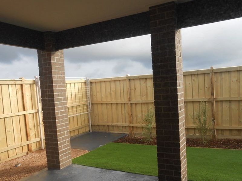 13 Solitude Crescent, Point Cook VIC 3030