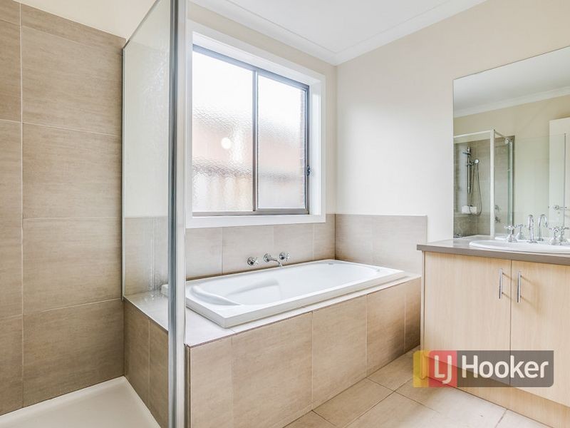 180 Greens Road, Wyndham Vale VIC 3024