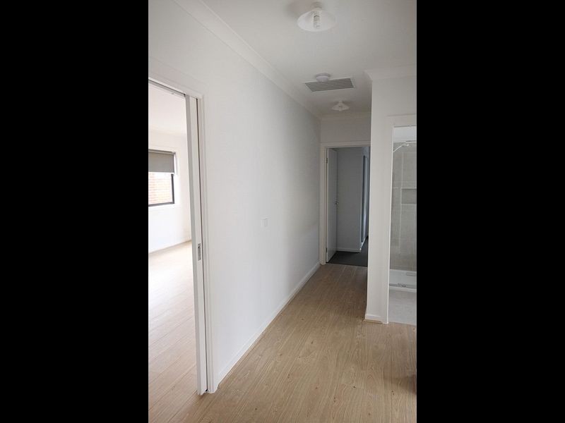 5 Bakewell Crescent, Truganina VIC 3029