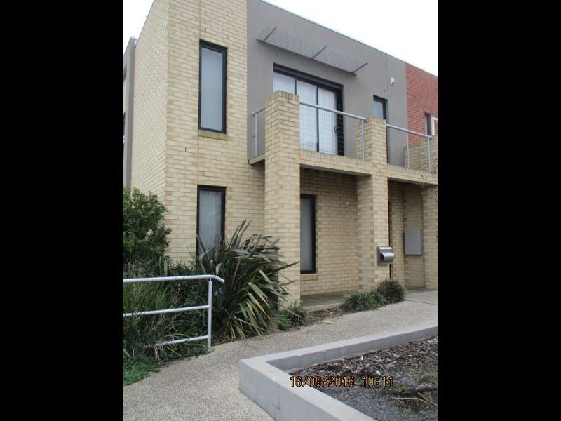 24 Prominence Boulevard, Tarneit VIC 3029