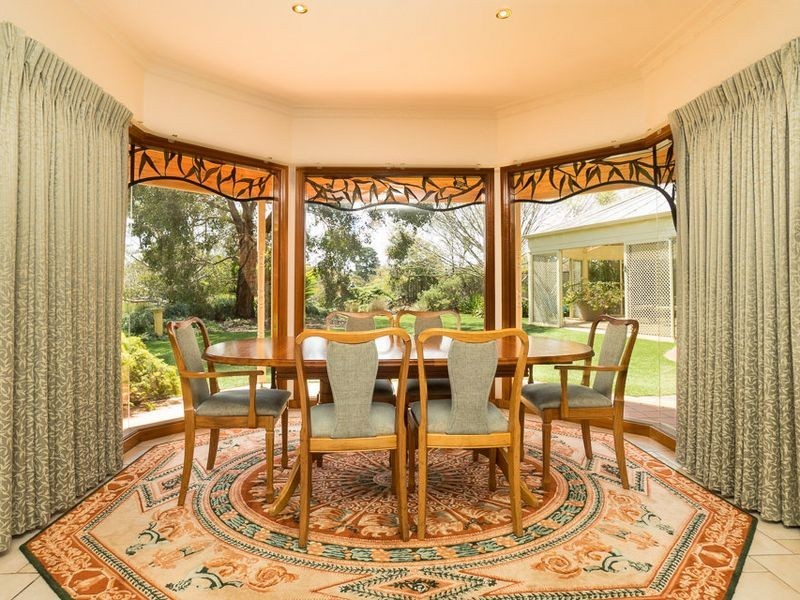 15-17 Sanctuary Close, Werribee VIC 3030