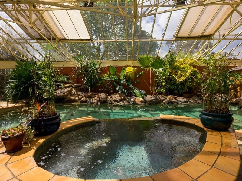 15-17 Sanctuary Close, Werribee VIC 3030