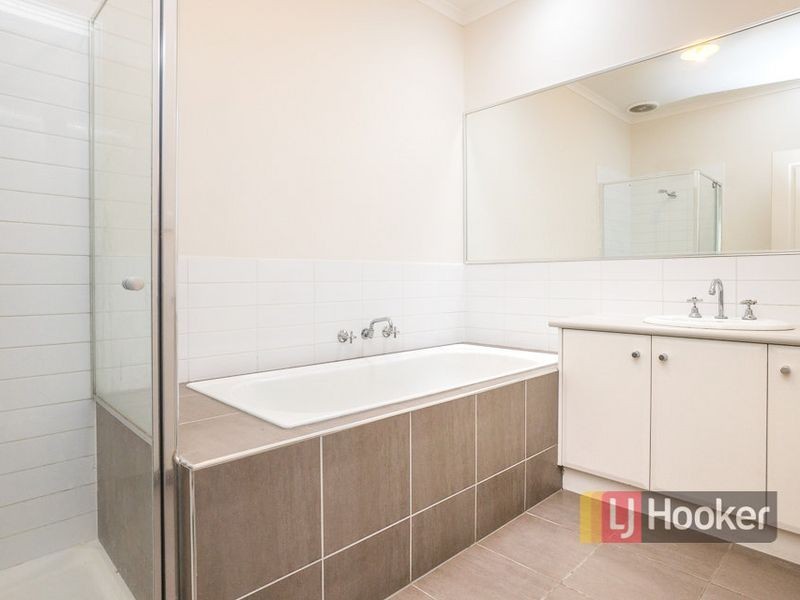 2/26 Fernwood Drive, Hoppers Crossing VIC 3029