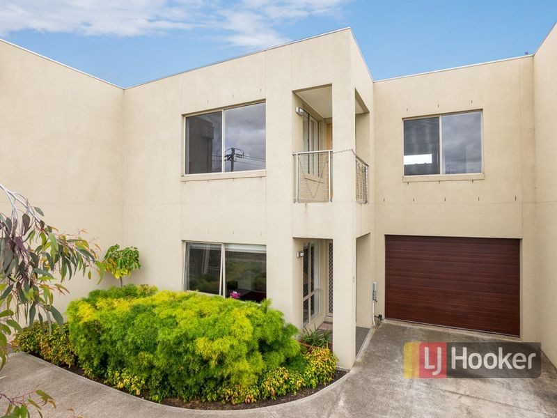 2/10 Quinlan Court, Werribee VIC 3030