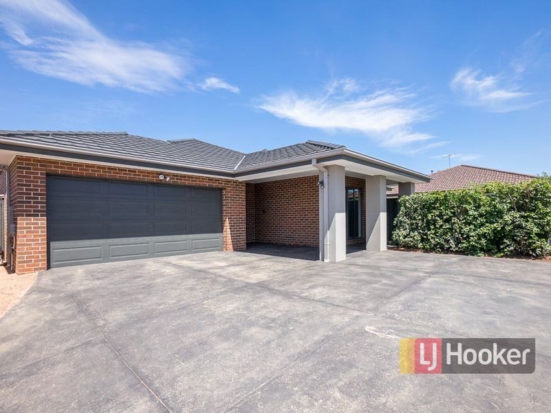 11 Finsbury Crescent, Mambourin VIC 3024