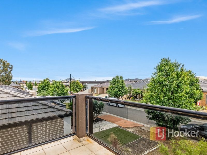 8 Sulfaro Drive, Werribee VIC 3030