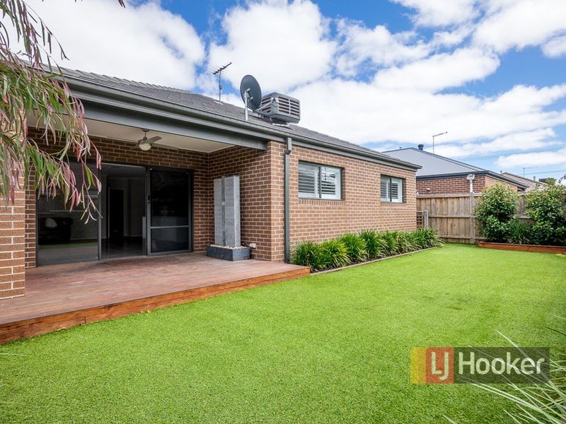 5 Macaloney Road, Williams Landing VIC 3027