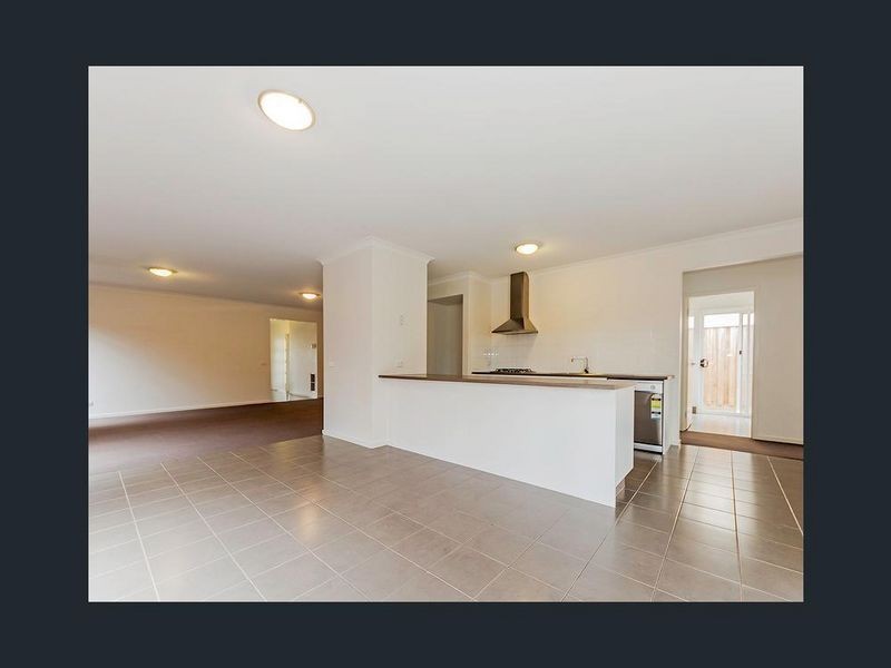 111 Inverell Parkway, Tarneit VIC 3029