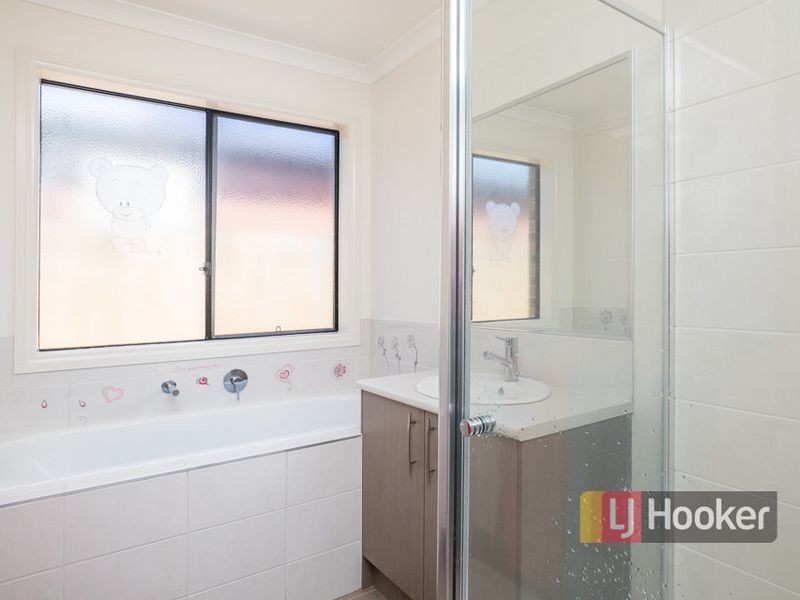 17 Boneo Road, Wyndham Vale VIC 3024
