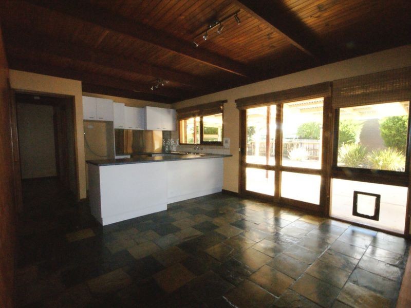 7 Elaroo Court, Werribee VIC 3030