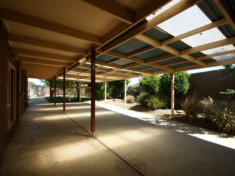 7 Elaroo Court, Werribee VIC 3030