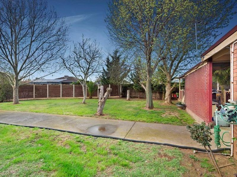 7 Elaroo Court, Werribee VIC 3030