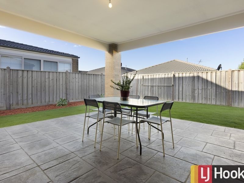 7 Shoveler Close, Williams Landing VIC 3027