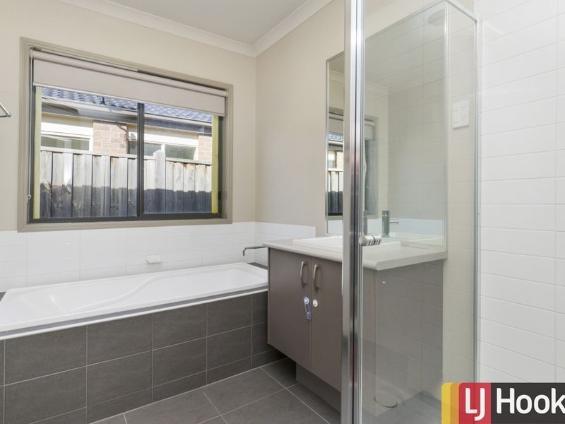 7 Shoveler Close, Williams Landing VIC 3027