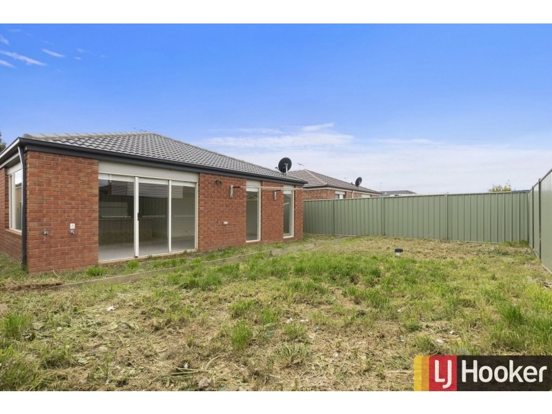 15 Manuka Grove, Wyndham Vale VIC 3024