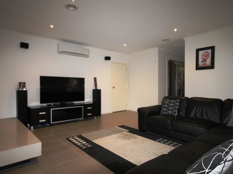 8 Peregrine Court, Tarneit VIC 3029