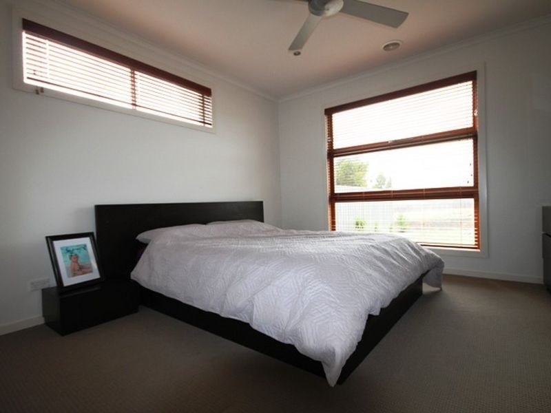 8 Peregrine Court, Tarneit VIC 3029