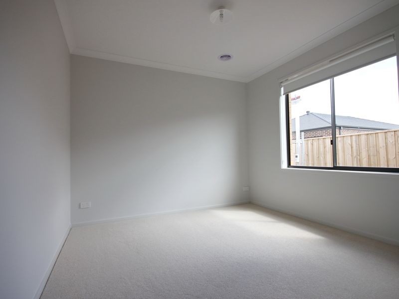 15 Wongabeena Grove, Werribee VIC 3030