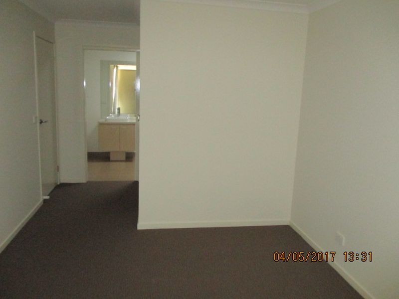 8 Monique Way, Tarneit VIC 3029