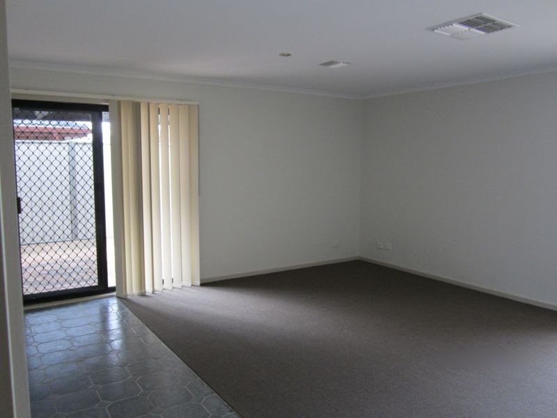 61 Silvereye Crescent, Werribee VIC 3030