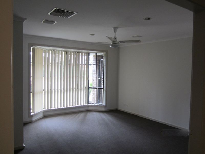 61 Silvereye Crescent, Werribee VIC 3030
