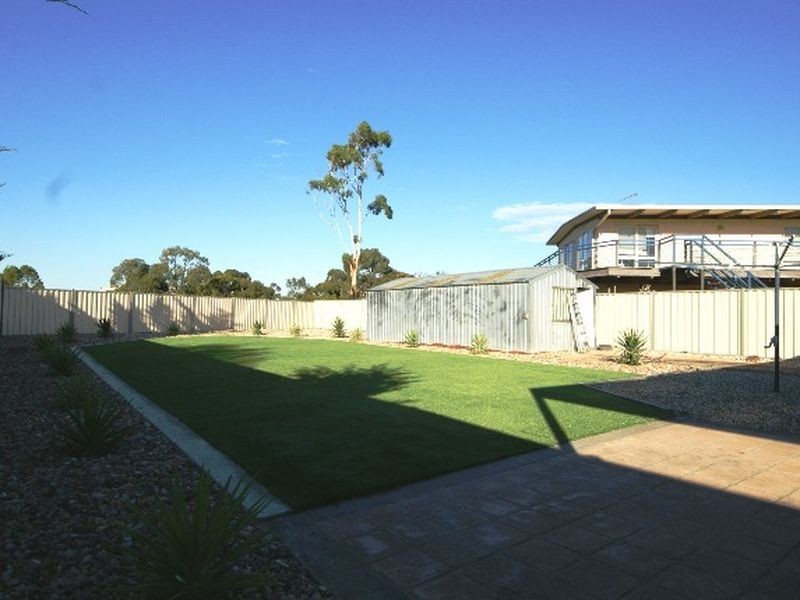 61 Silvereye Crescent, Werribee VIC 3030