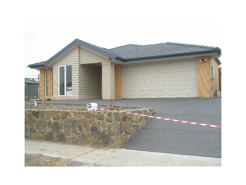 6 Murdeduke Crescent, Wyndham Vale VIC 3024