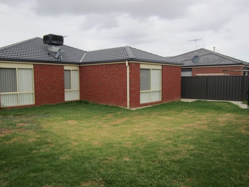 8 Yarra Gum Road, Wyndham Vale VIC 3024