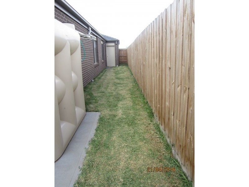 37a Claire Way, Tarneit VIC 3029