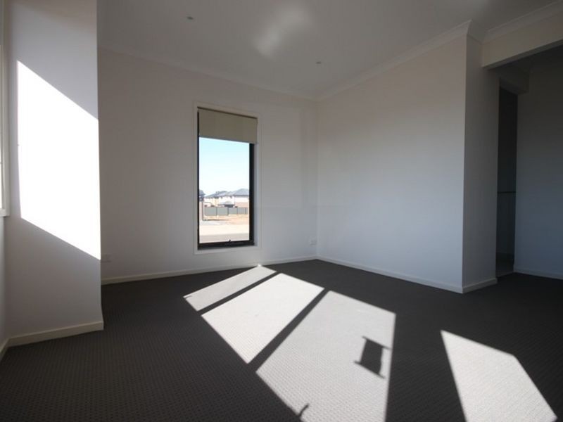 19 Chartwell Avenue, Truganina VIC 3029