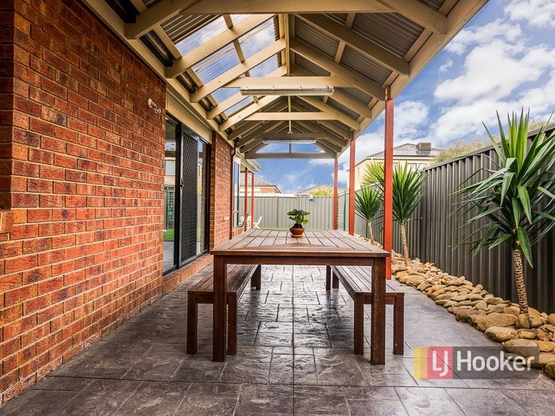 27 Condamine Avenue, Wyndham Vale VIC 3024