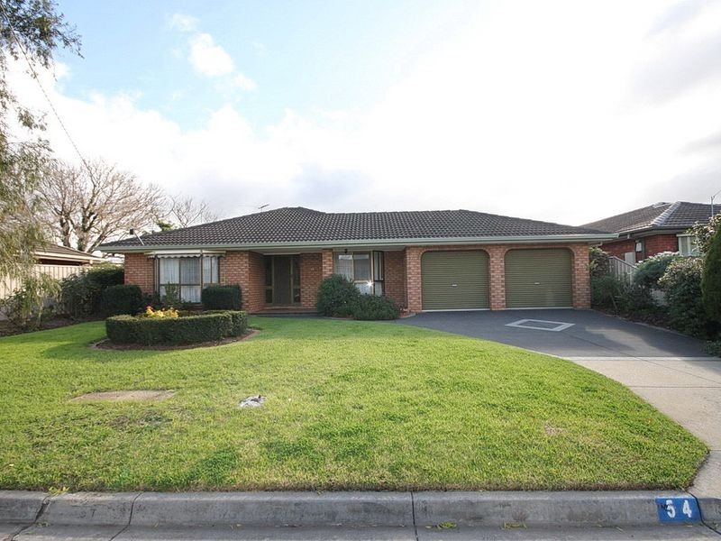 54 Nantilla Crescent, Werribee VIC 3030
