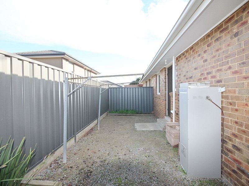 3/22 Centre Avenue, Werribee VIC 3030