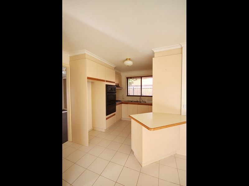 25 Sunbird Crescent, Hoppers Crossing VIC 3029