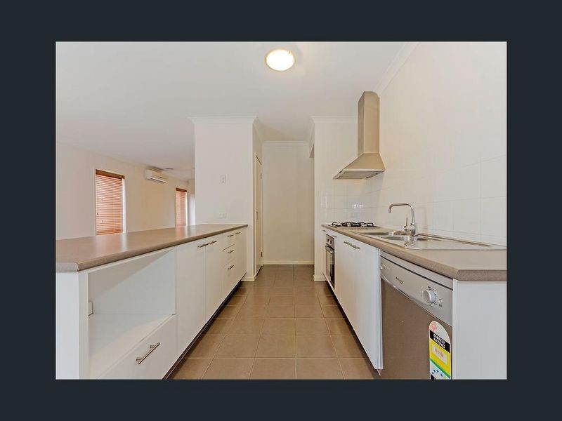 111 Inverell Parkway, Tarneit VIC 3029